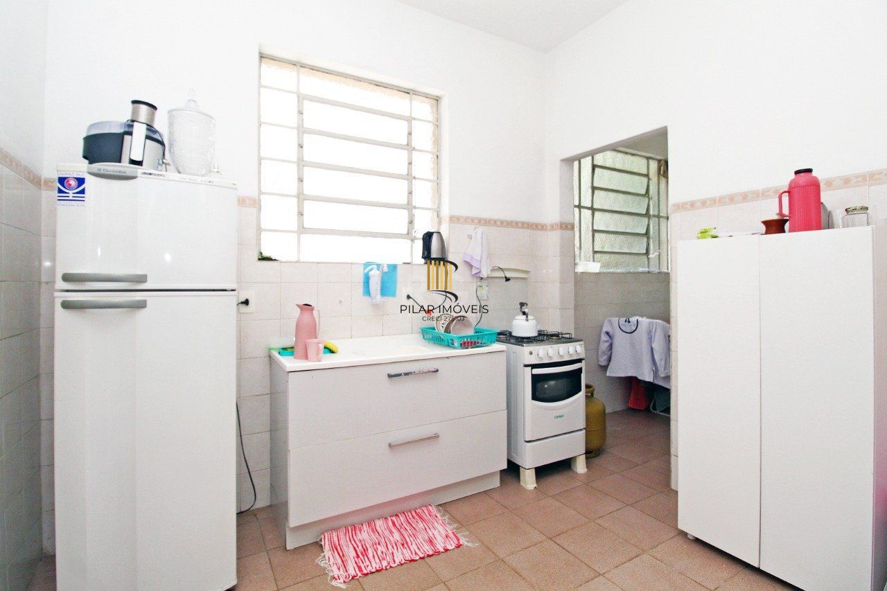 Casa para Venda - 464.5m², 3 dormitórios, sendo 1 suites, 3 vagas - Petrópolis