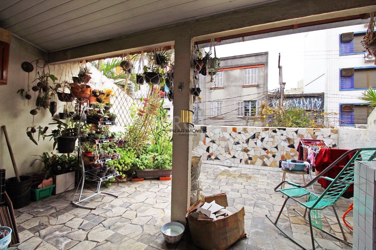 Casa para Venda - 85m², 2 dormitórios, 1 vaga - Cidade Baixa