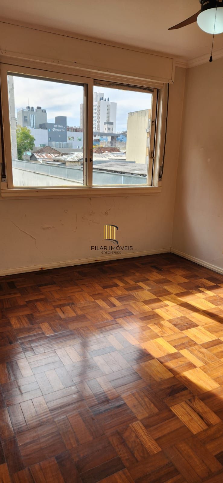 Apartamento de 3 quartos, suíte 1 vaga de garagem bairro Santana em Porto Alegre