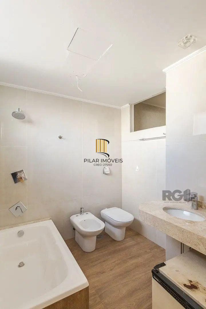 Apartamento 4 dormitorios vaga e elevador Centro Histórico Porto Alegre
