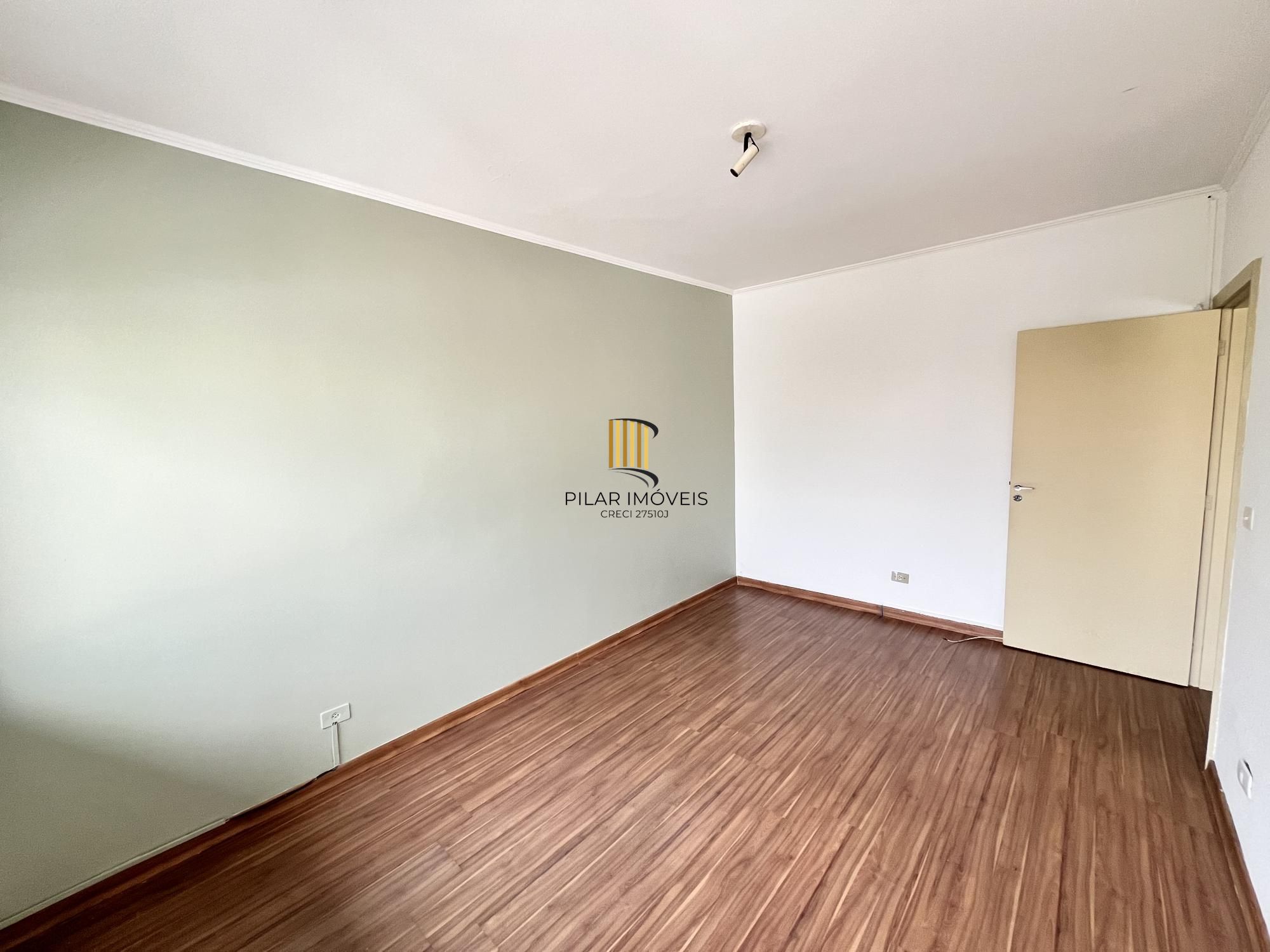 Apartamento de 3 quartos, churrasqueira e 1 vaga de garagem bairro Petrópolis