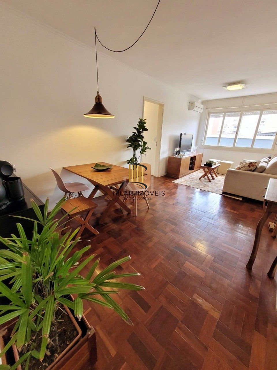 Apartamento para Venda - 100m², 2 dormitórios, 1 vaga - Menino Deus