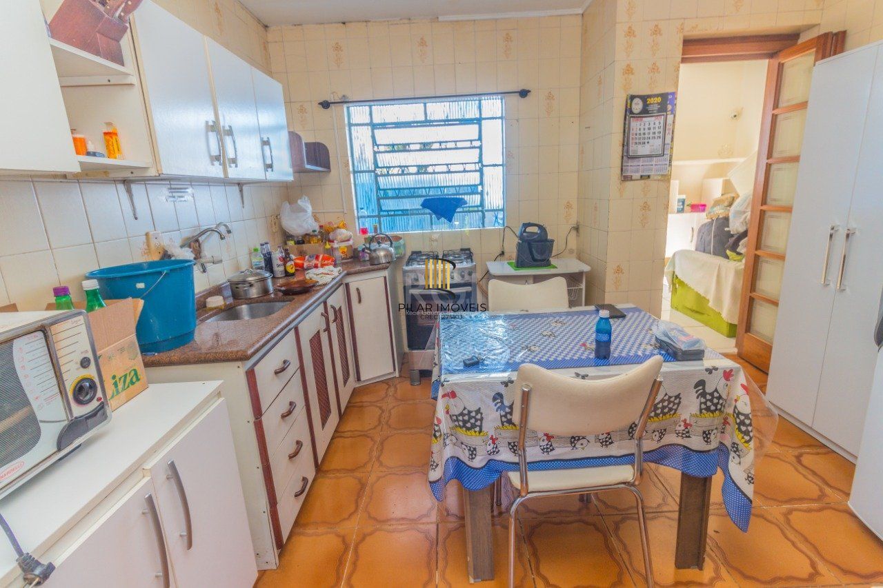 Casa para Venda - 165m², 3 dormitórios, 4 vagas - Santa Tereza