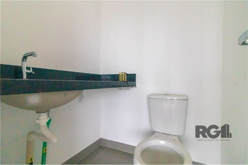 Sala comercial com 36,7 m² de área privativa e 1 vaga(s) de garagem. Localizado na Rua/Av. Doutor Nilo Peçanha, no bairro Bela Vista em Porto Alegre.