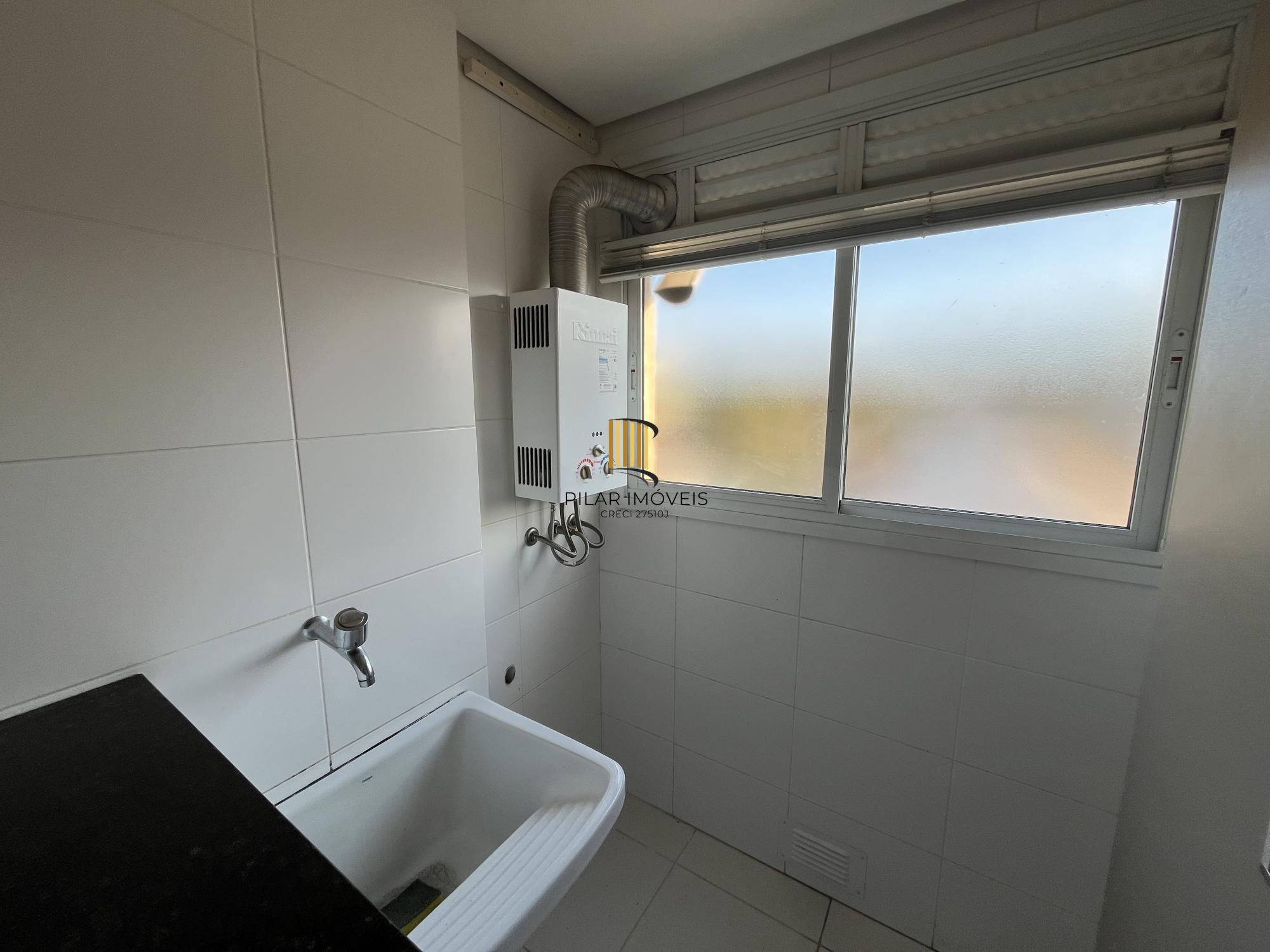 Apartamento de 2 quartos, suíte e 1 vaga de garagem no bairro Partenon em POA/RS