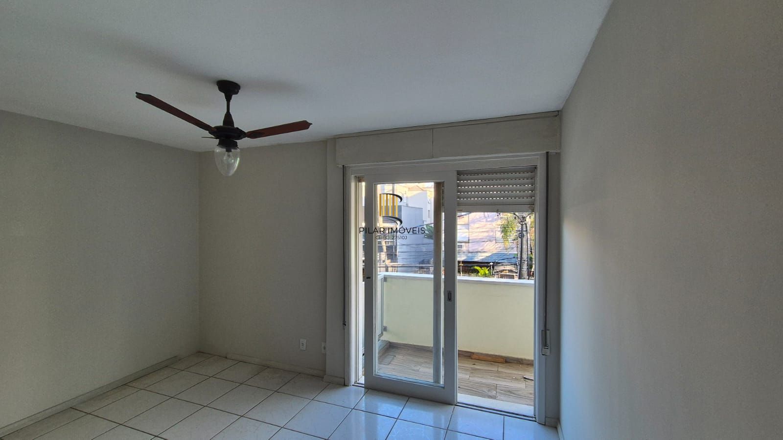Apartamento de dois dormitórios no bairro Menino Deus em Porto Alegre
