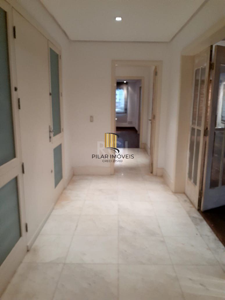 Apartamento para Venda - 230m², 4 dormitórios, sendo 1 suites, 2 vagas - Petrópolis