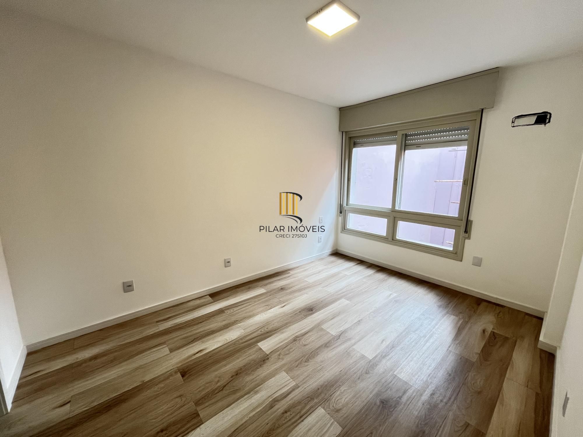 Apartamento de 2 quartos, suíte e 1 vaga de garagem no bairro Bom Fim em POA