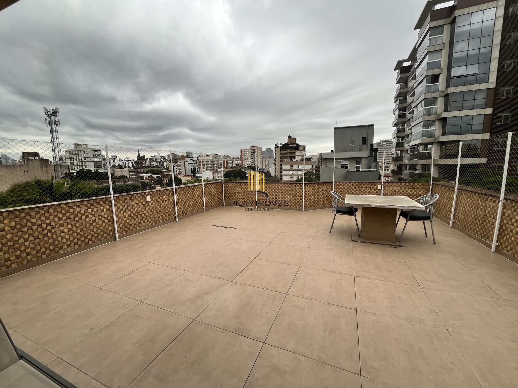 Apartamento de 3 quartos, 2 suítes, 1 americana e 2 vagas no bairro Farroupilha