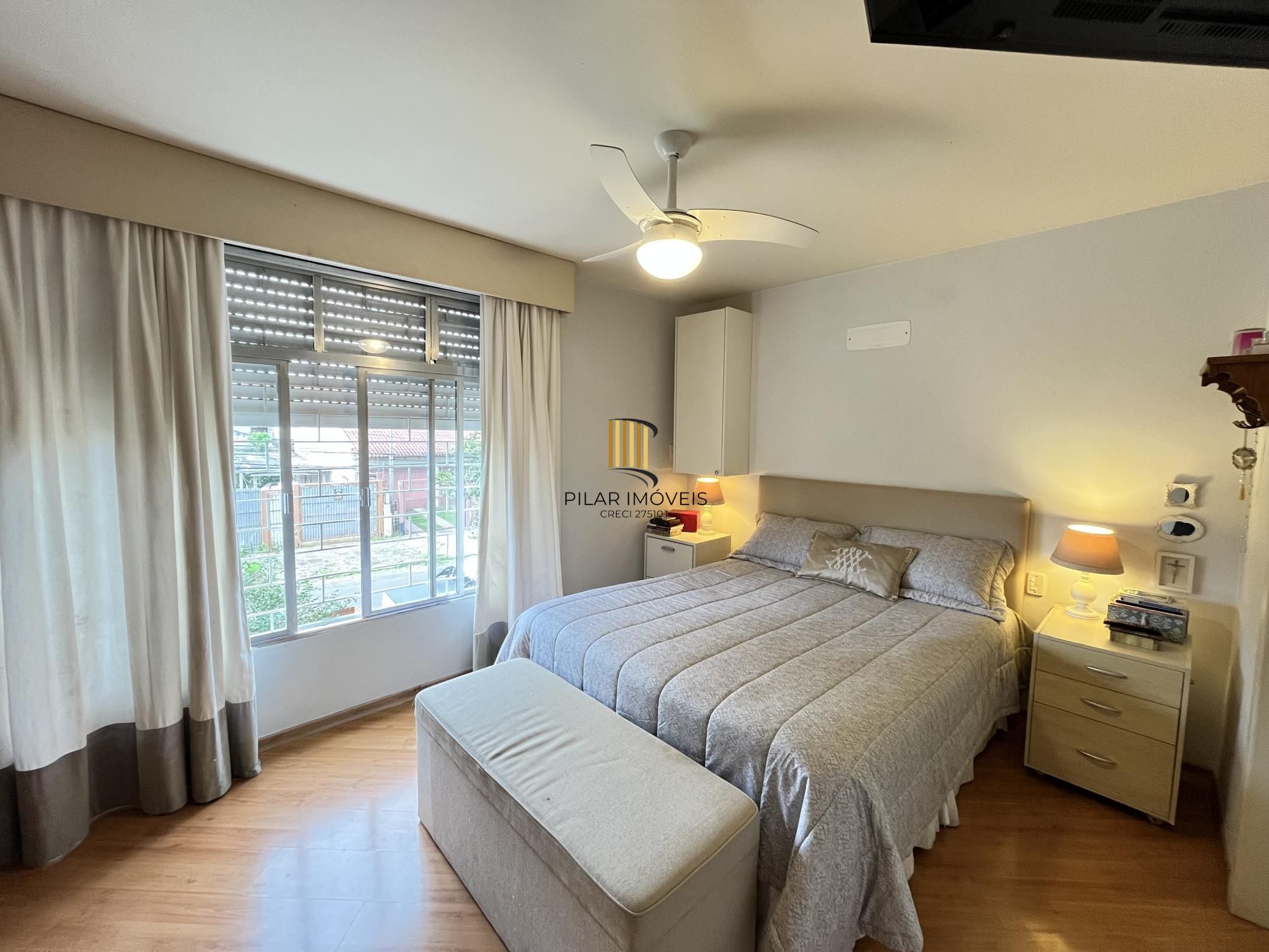 Apartamento de 2 quartos, suíte e 2 vagas de garagem no bairro Jardim Botânico.