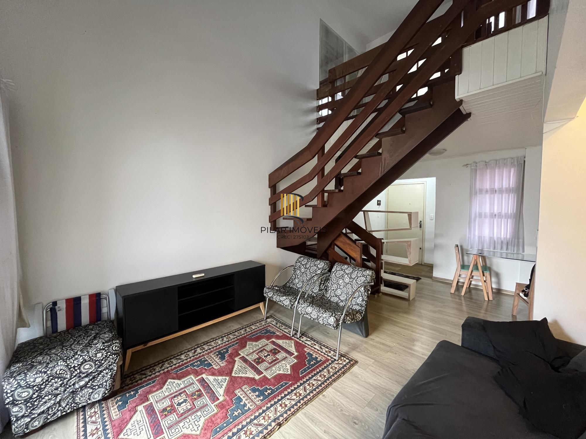 Duplex de 1 quarto, garagem coberta no bairro Cidade Baixa em Porto Alegre