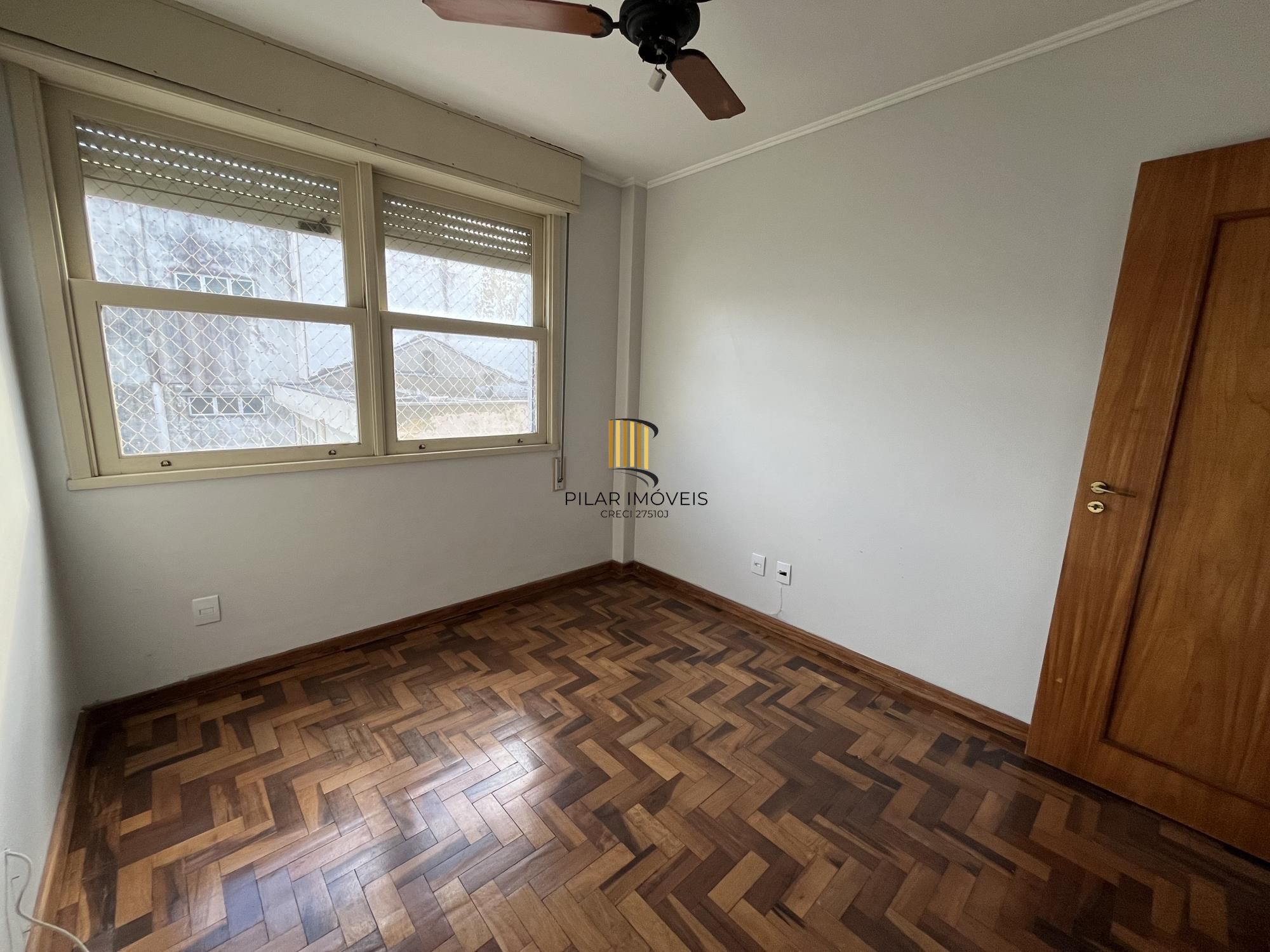 Apartamento de 2 quartos, opção 3º quarto ou gabinete e 1 vaga de garagem