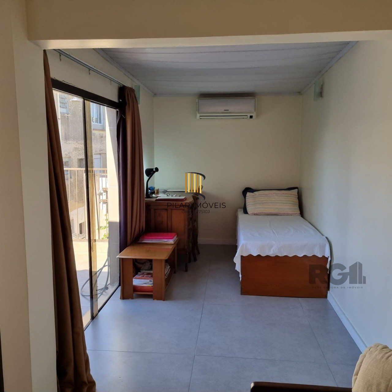 Apartamento de um quarto no bairro Santana em Porto Alegre.