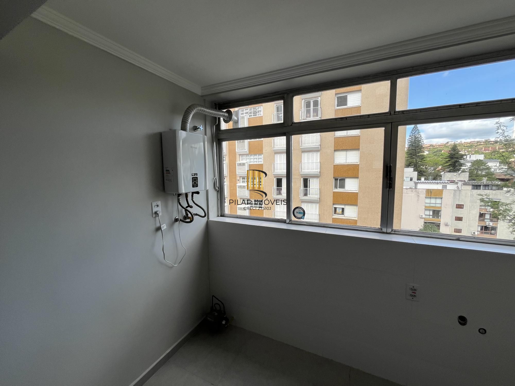 Apartamento de 3 quartos, suíte e 1 vaga de garagem no bairro Menino Deus em POA