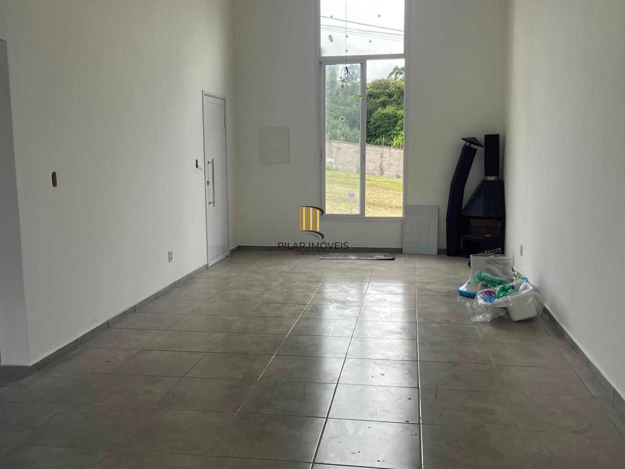 Casas de dois quartos e uma vaga de garagem em Porto Alegre Lomba do Pinheiro