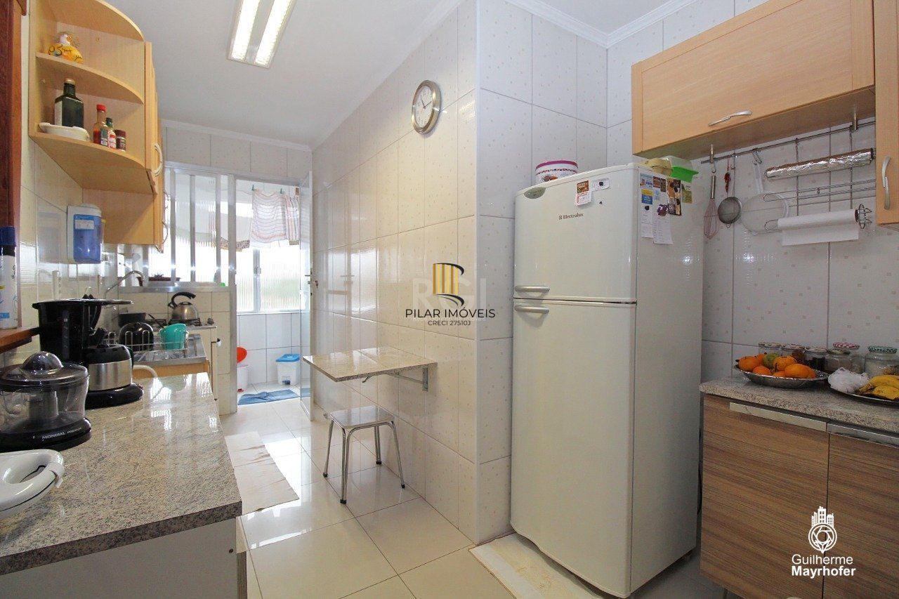 Apartamento de dois quartos e uma vaga de garagem no bairro Tristeza em Porto Alegre