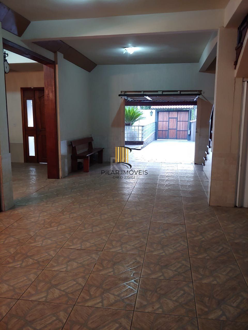 Casa para Venda - 250m², 3 dormitórios, sendo 1 suites, 5 vagas - Santa Rosa
