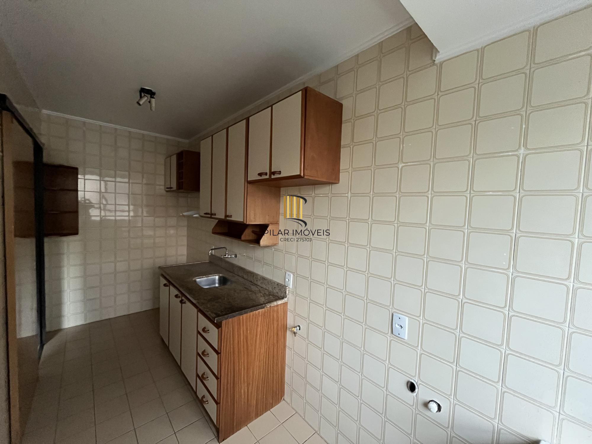 Apartamento de um quarto com uma vaga de garagem por convenção na Av. Ipiranga