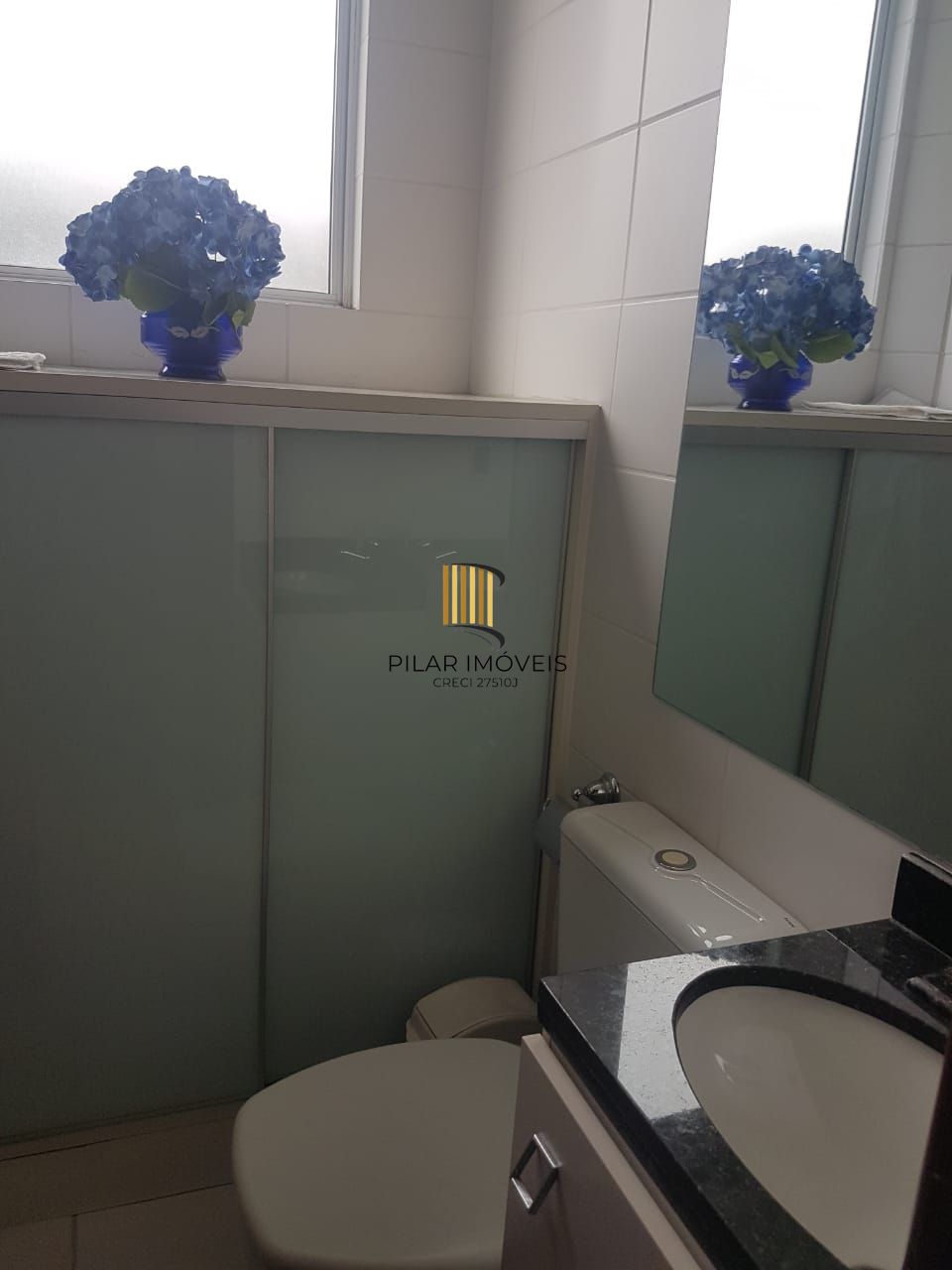 Apartamento de um quarto, suíte e uma vaga de garagem no bairro Mont´Serrat