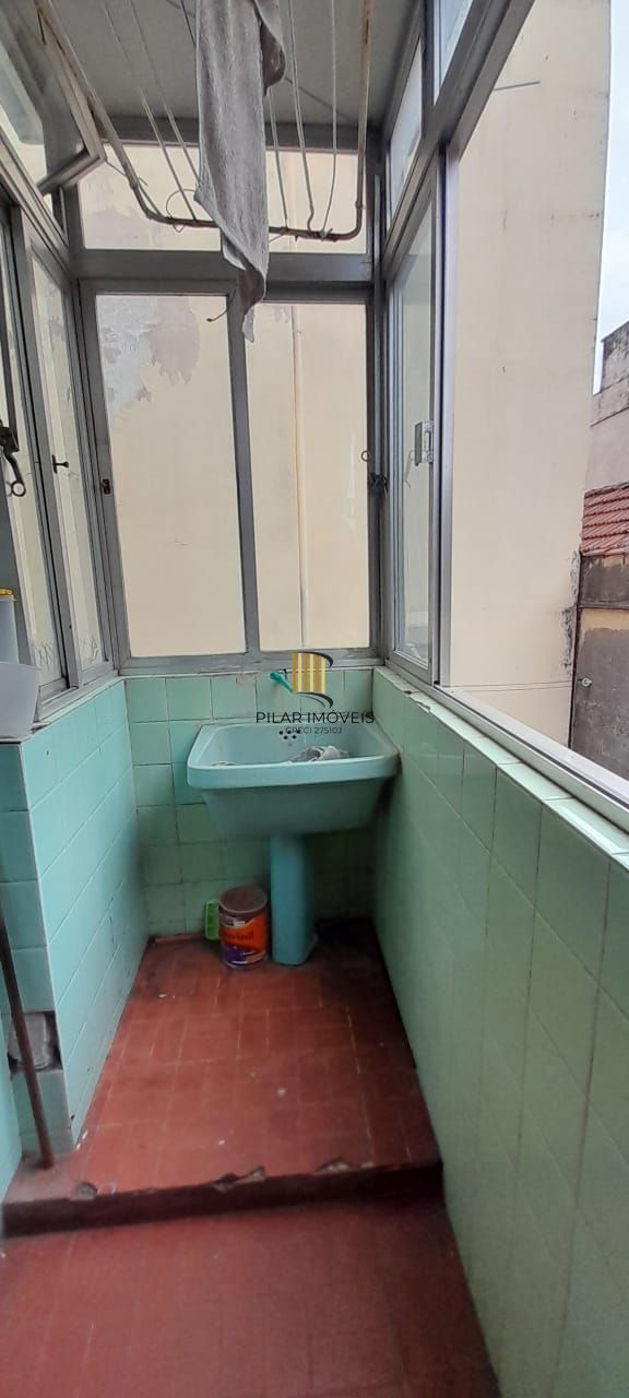 Apartamento de dois quartos no bairro Santana em Porto Alegre
