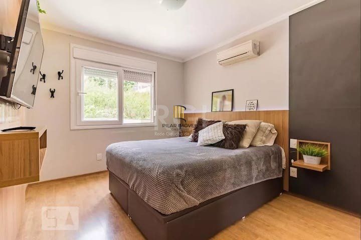 Apartamento para Venda - 105m², 2 dormitórios, sendo 1 suites, 2 vagas - Menino Deus