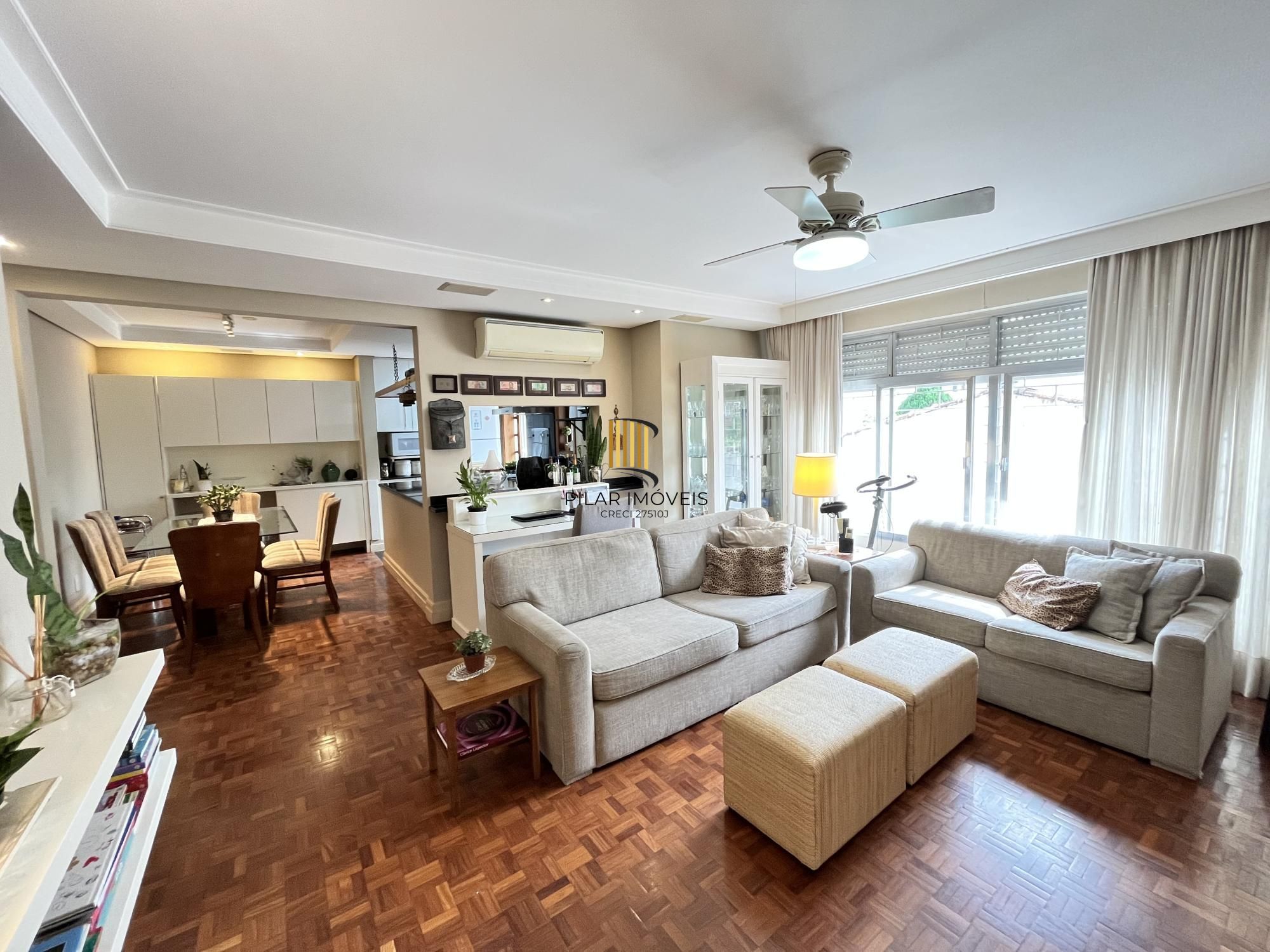 Apartamento de 2 quartos, suíte e 2 vagas de garagem no bairro Jardim Botânico.