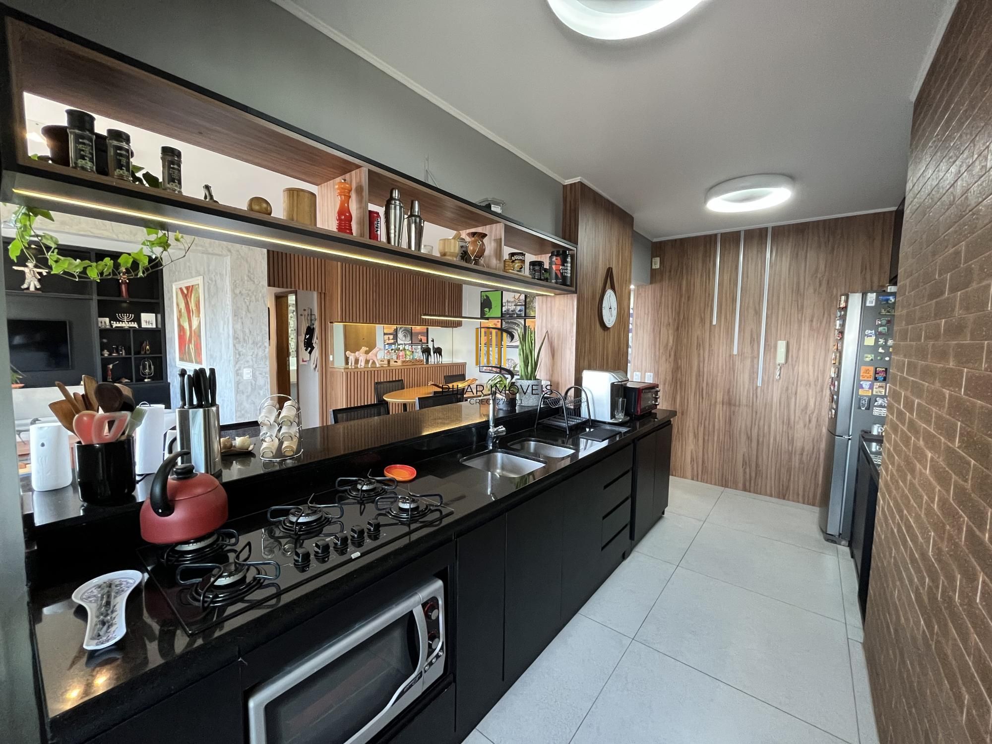 Apartamento de 2 quartos e 1 vaga de garagem no bairro Rio Branco Porto Alegre