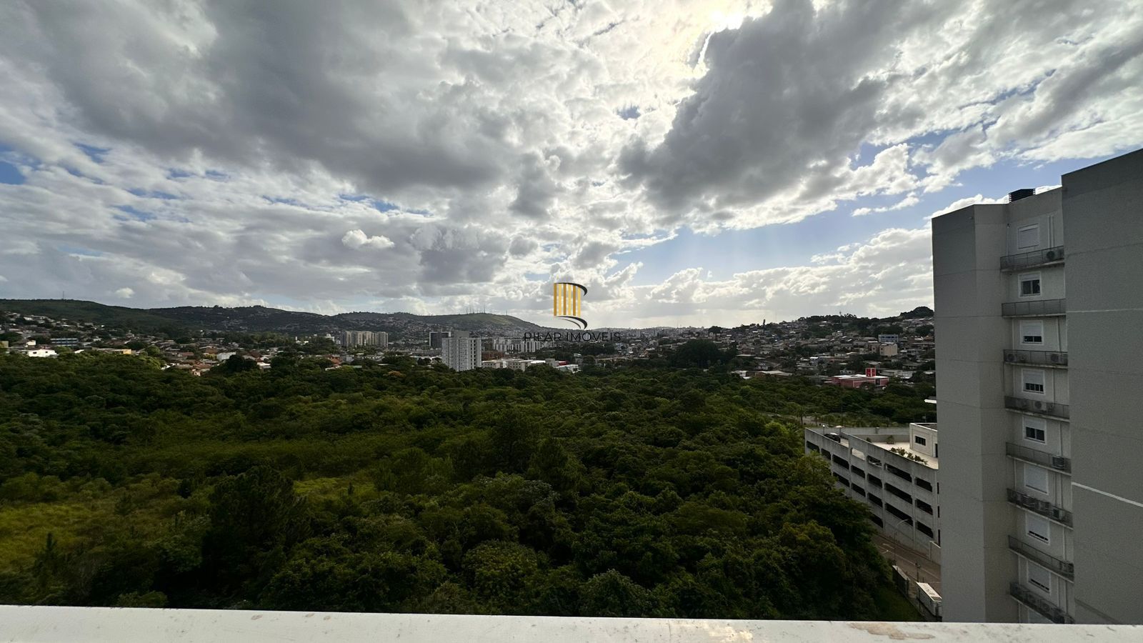 Apartamento Novo de dois dormitorios e duas vagas