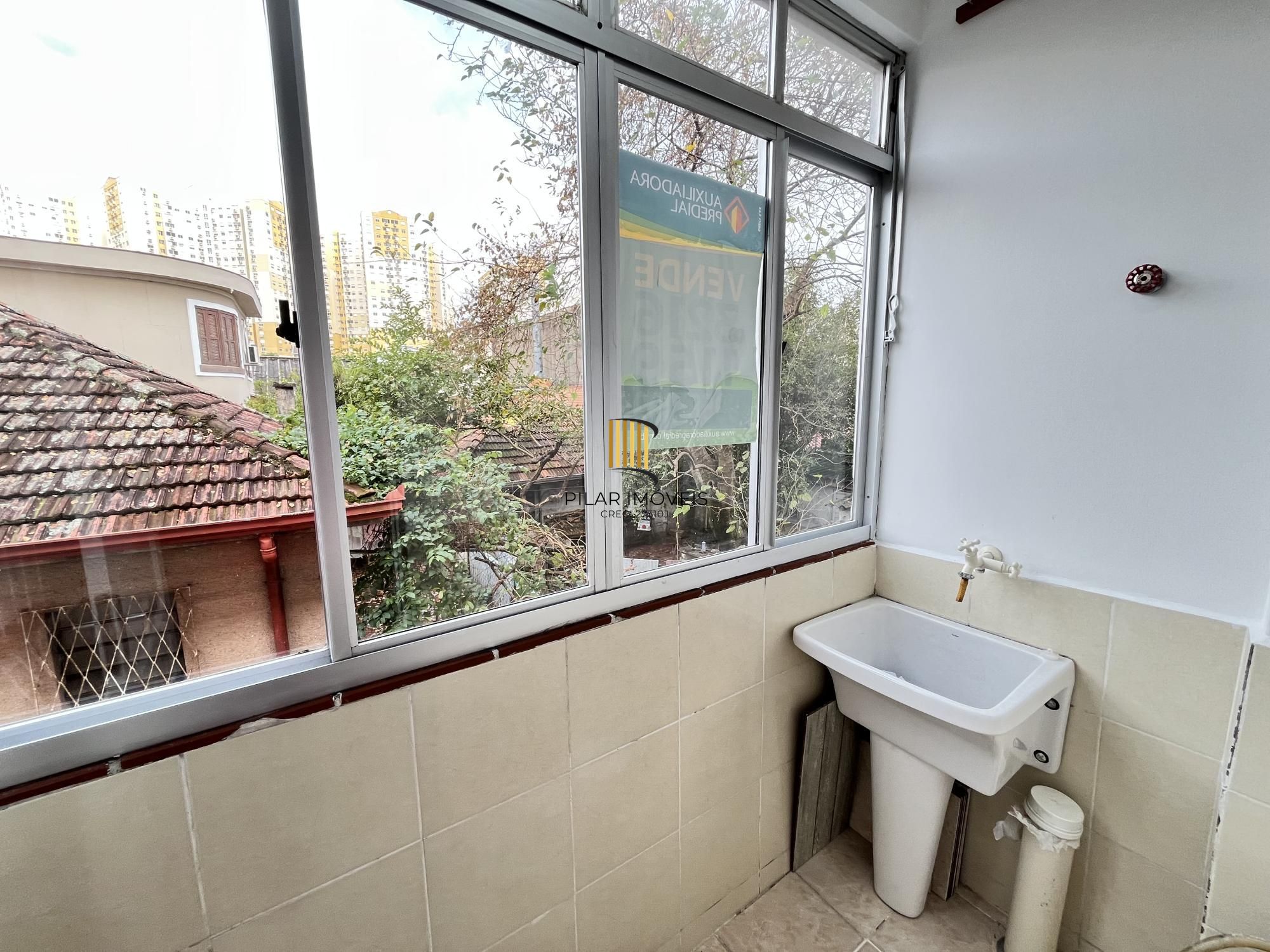 Apartamento reformado de 1 quarto, vaga rotativa no bairro Partenon/Santana