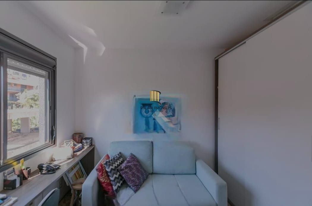 Apartamento de 2 quartos e 1 vaga de garagem no bairro Tristeza em Porto Alegre