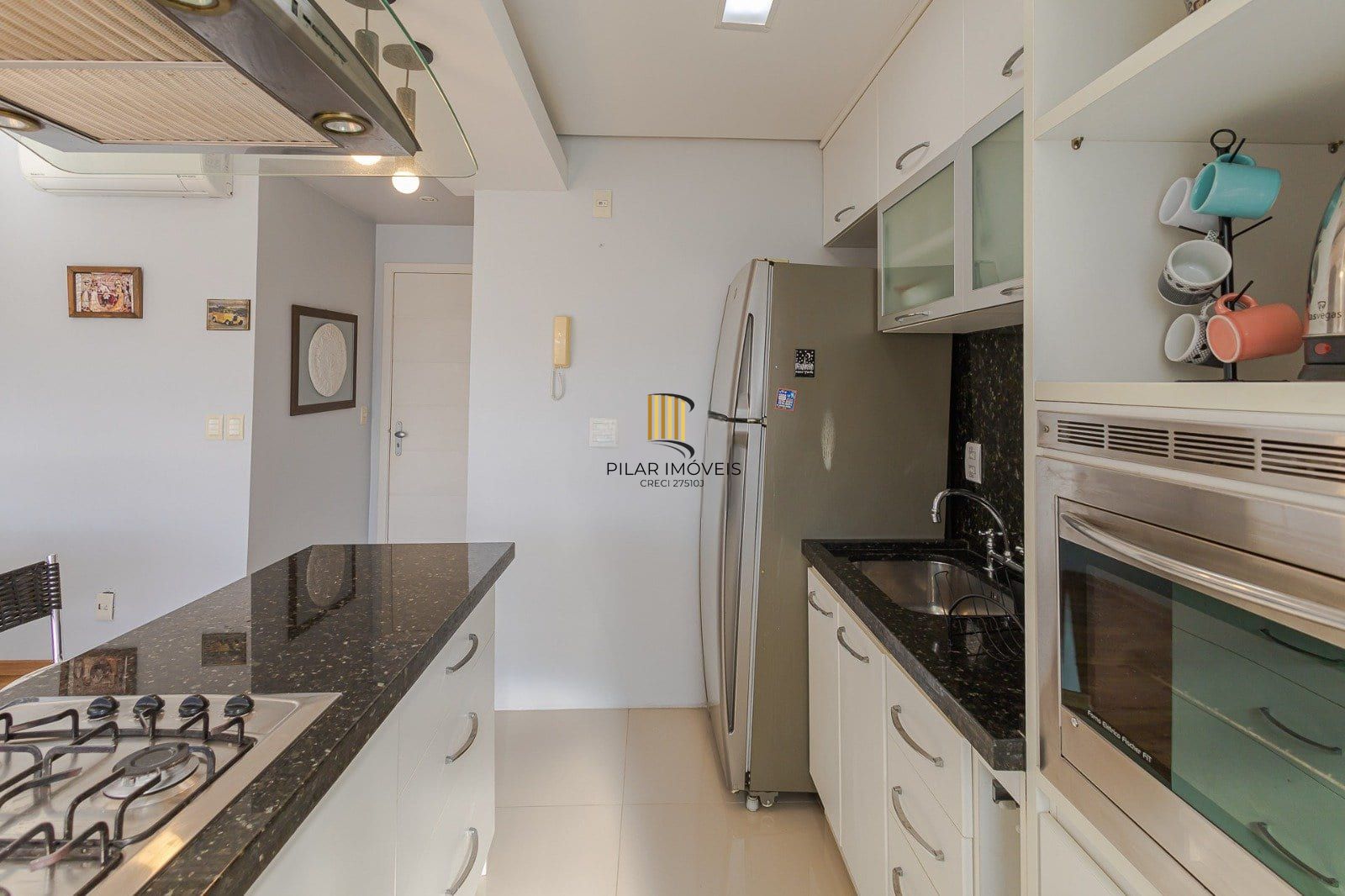 Apartamento de 2 quartos, suíte e 1 vaga garagem bairro Azenha em Porto Alegre