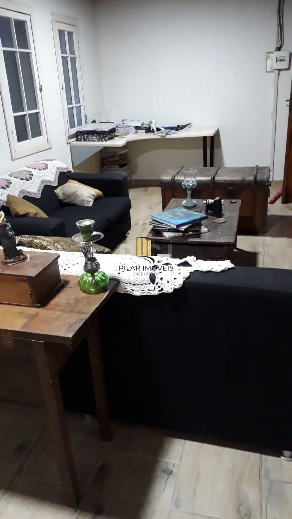 Casa para Venda - 230.45m², 4 dormitórios, sendo 1 suites, 3 vagas - Ponta Grossa