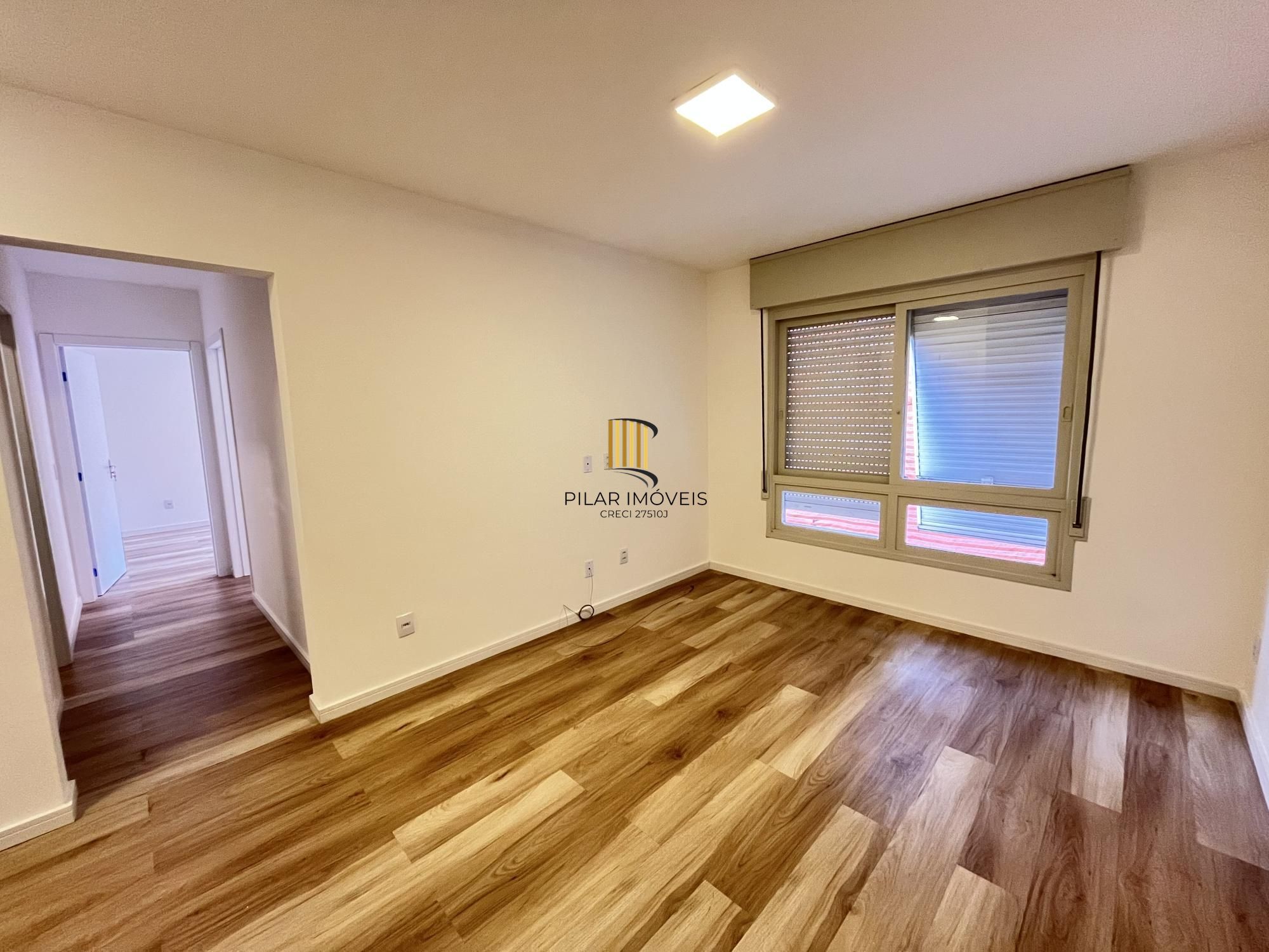 Apartamento de 2 quartos, suíte e 1 vaga de garagem no bairro Bom Fim em POA
