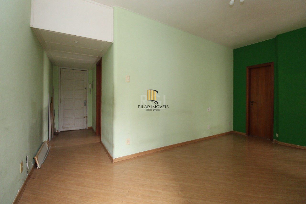 Apartamento para Venda - 61.8m², 2 dormitórios, sendo 1 suites, Cidade Baixa
