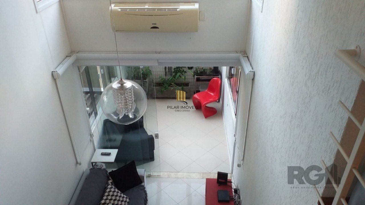 Ótimo Loft ou 1 dormitório e gabinete garagem no Rio Branco
