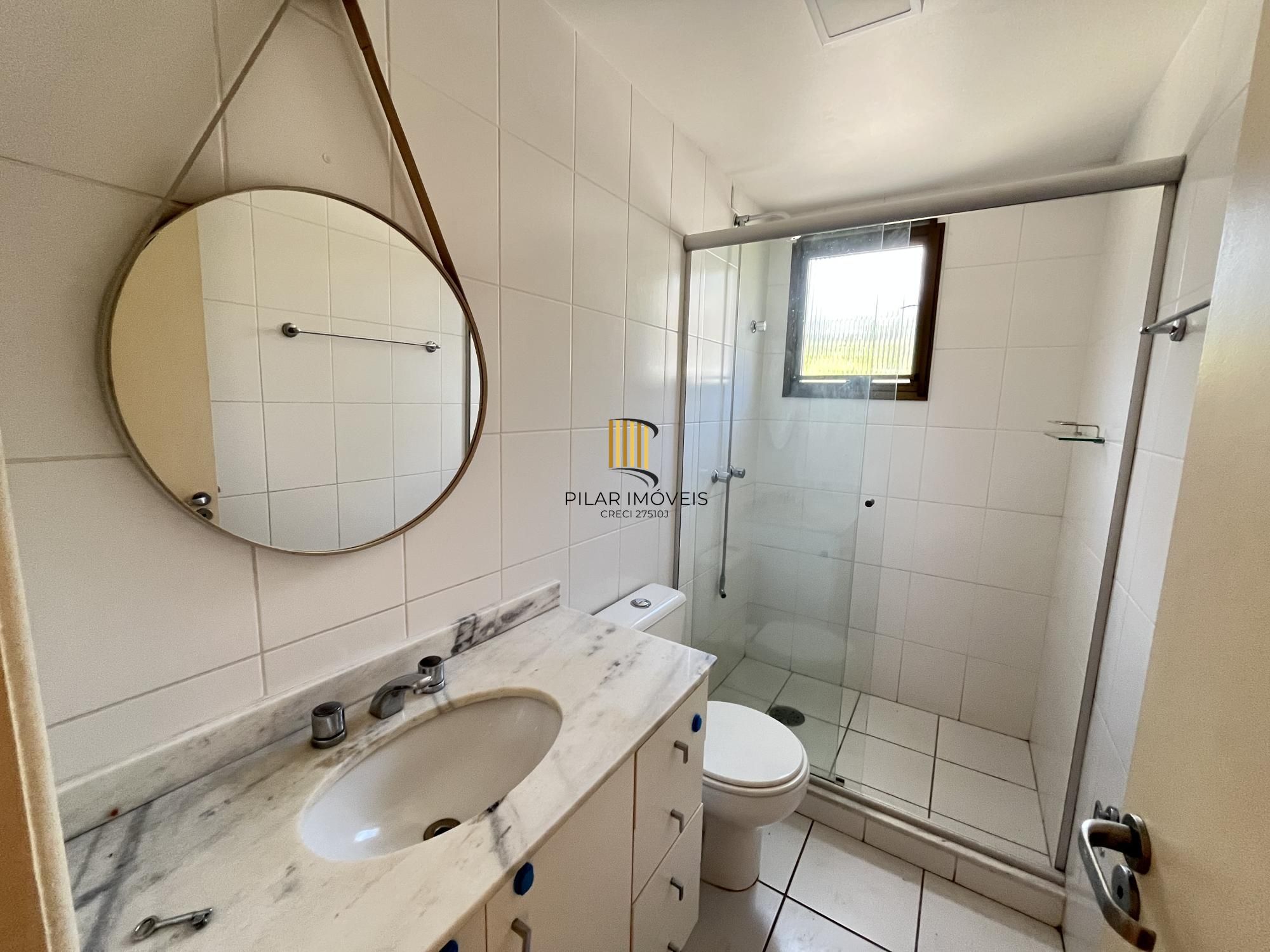 Apartamento de 3 quartos, suíte e 2 vagas de garagem no bairro Petrópolis.