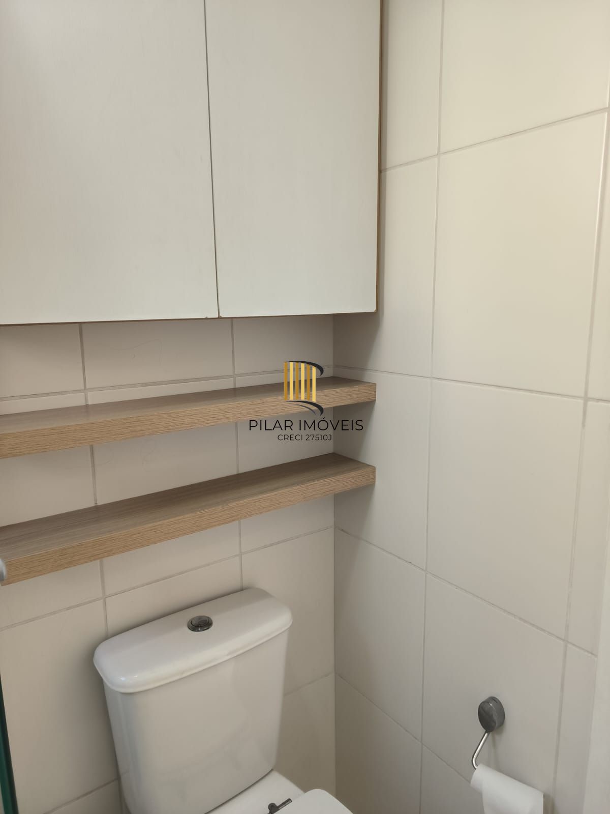 Apartamento de um quarto e uma vaga de garagem no bairro Menino Deus em POA/RS