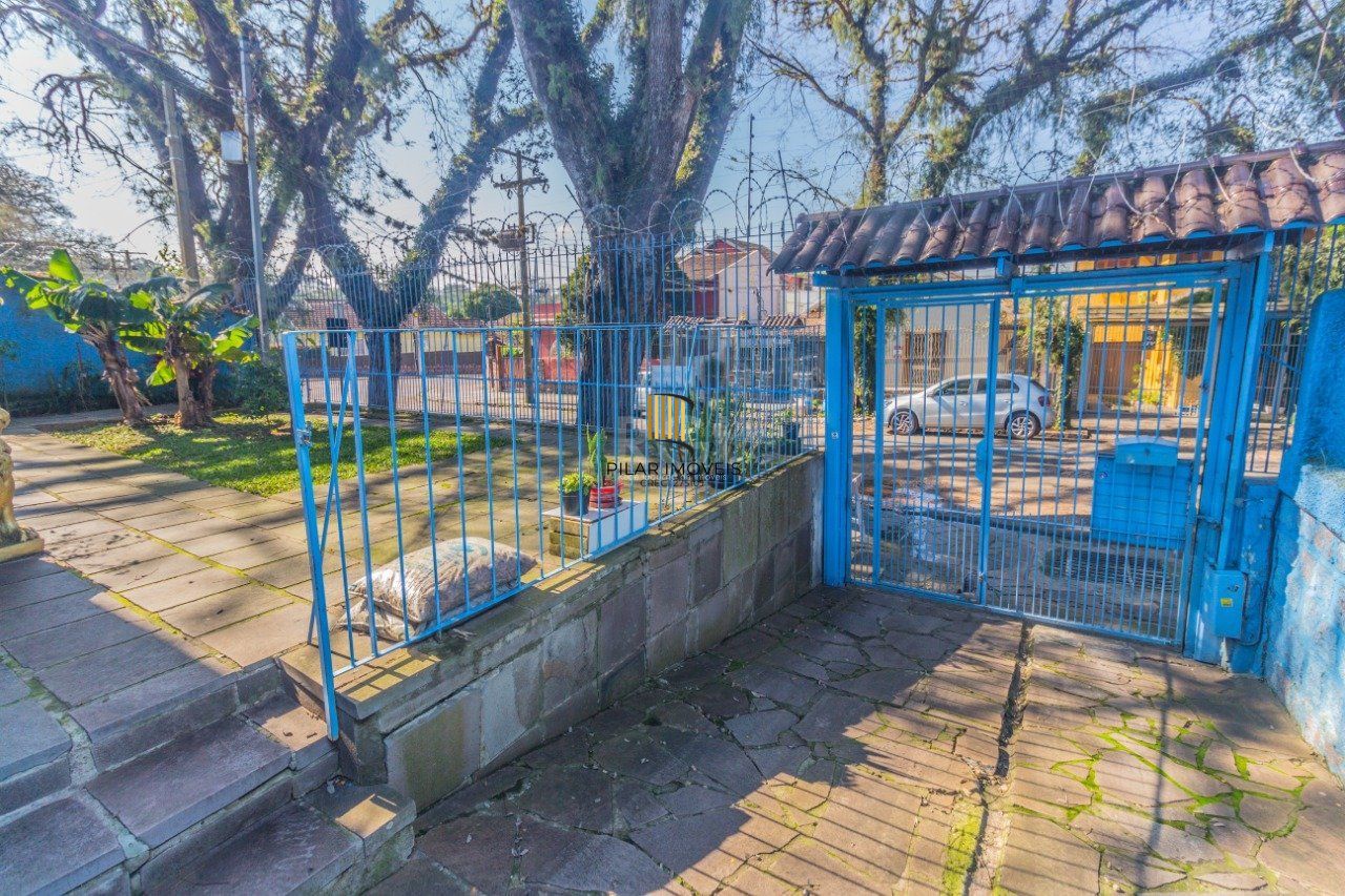 Casa para Venda - 165m², 3 dormitórios, 4 vagas - Santa Tereza