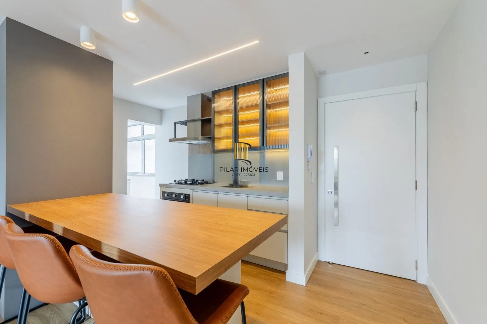 Apartamento à venda em Porto Alegre – pronto para morar, totalmente reformado.