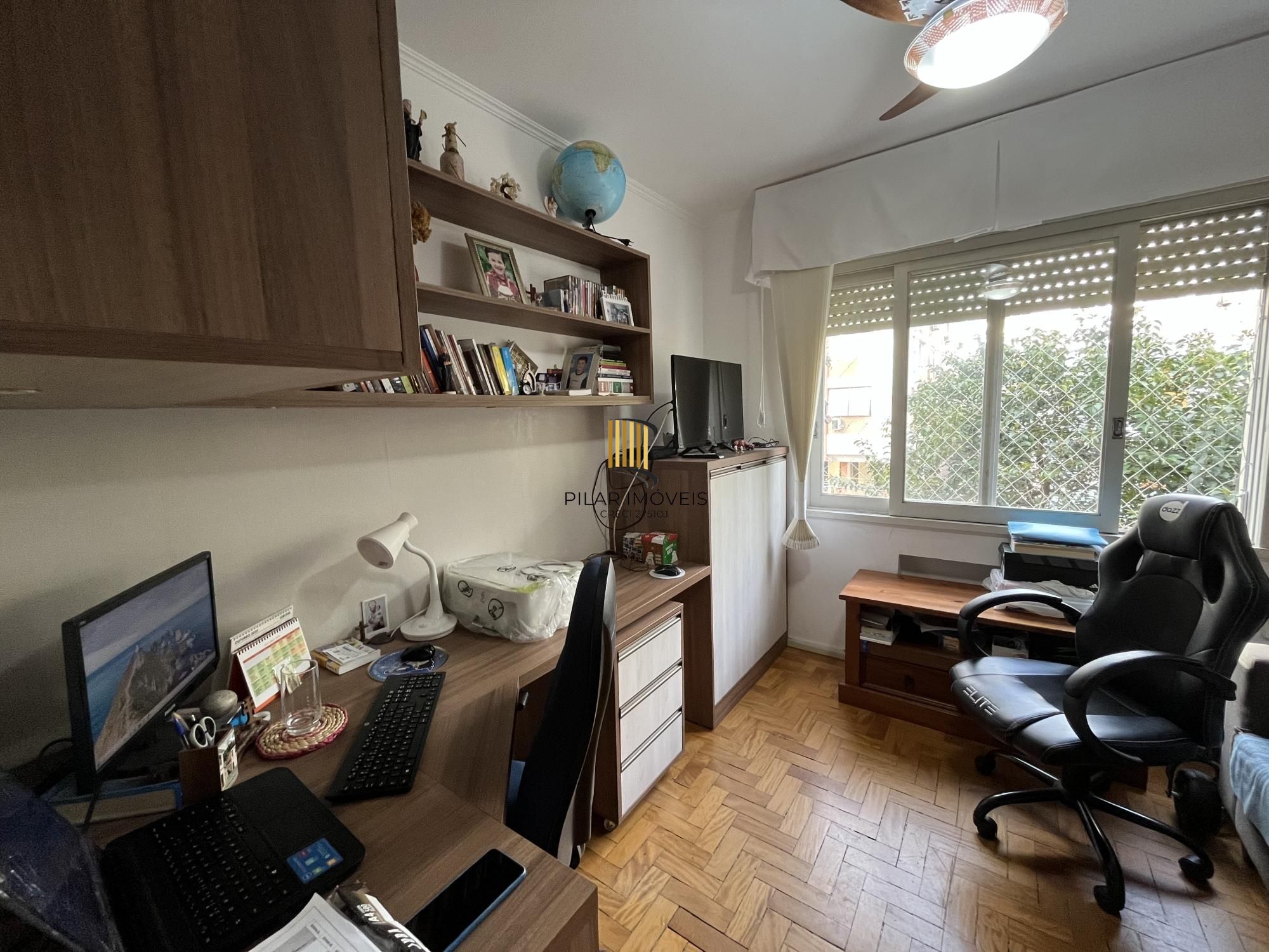Apartamento de 3 quartos, suíte e 1 vaga de garagem no bairro Petrópolis em POA