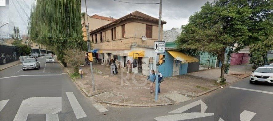 Venda de Prédio de Alvenaria com 2 Pavimentos - Oportunidade Única!  Prédio de alvenaria com 2 pavimentos:  Pavimento Térreo: Com 7 salas - Pilar Imóveis