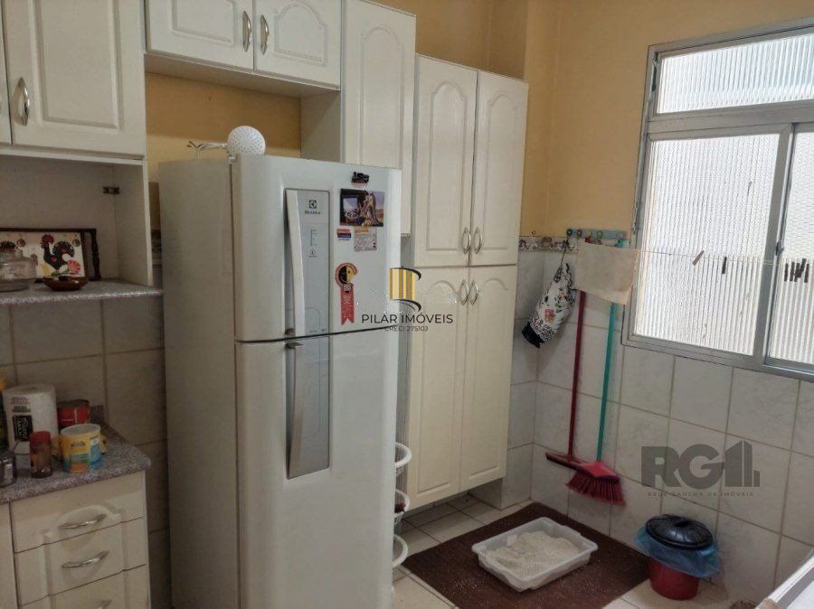 Apartamento 2 dormitórios no bairro São Geraldo