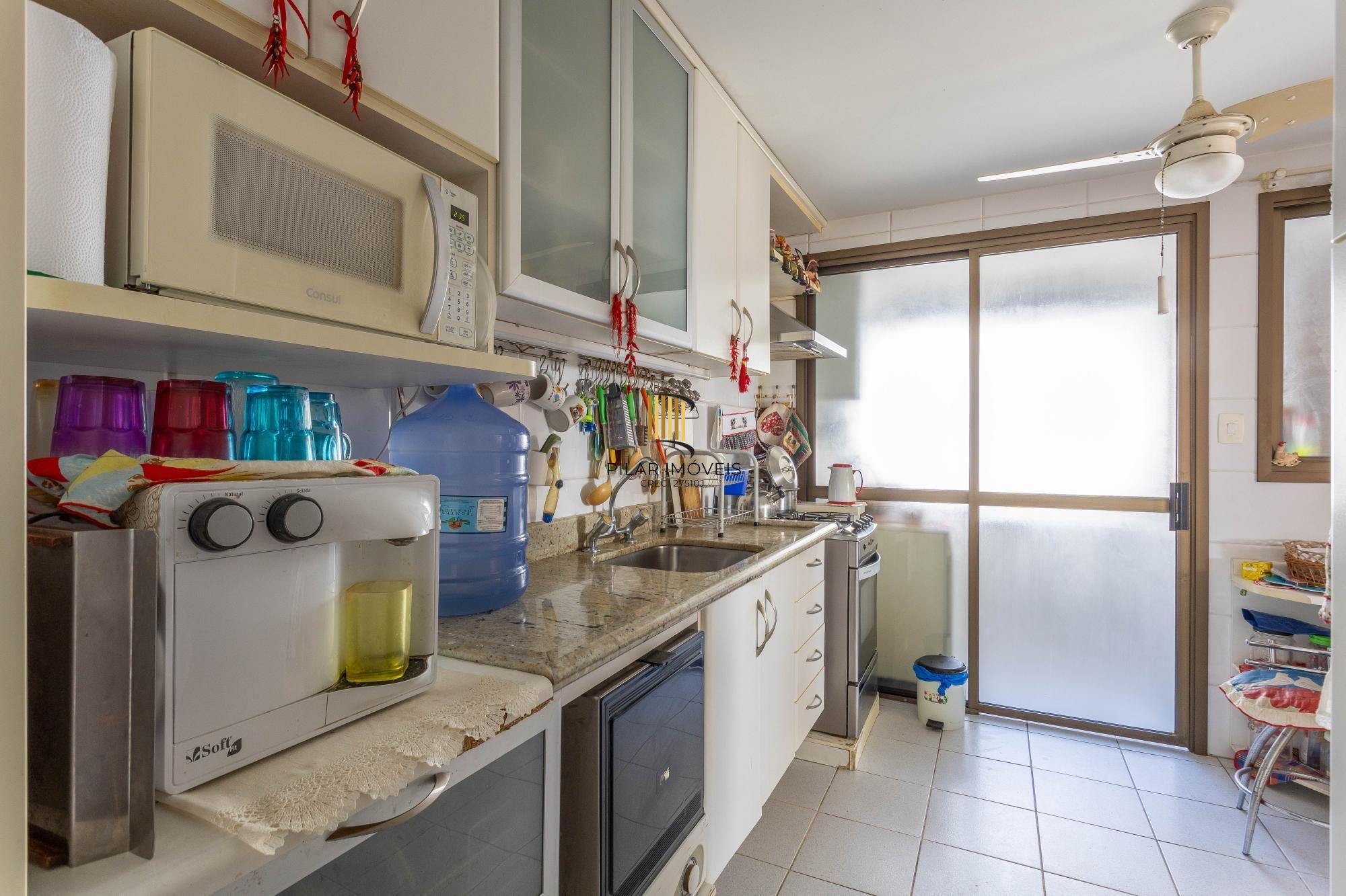 Apartamento 3 quartos 2 vagas de garagem bairro Petrópolis em Porto Alegre