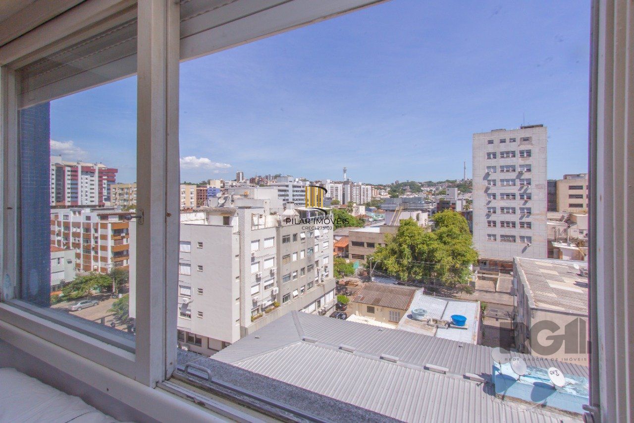 Apartamento de 3 quartos, sacada, dependência de empregada e 1 vaga de garagem