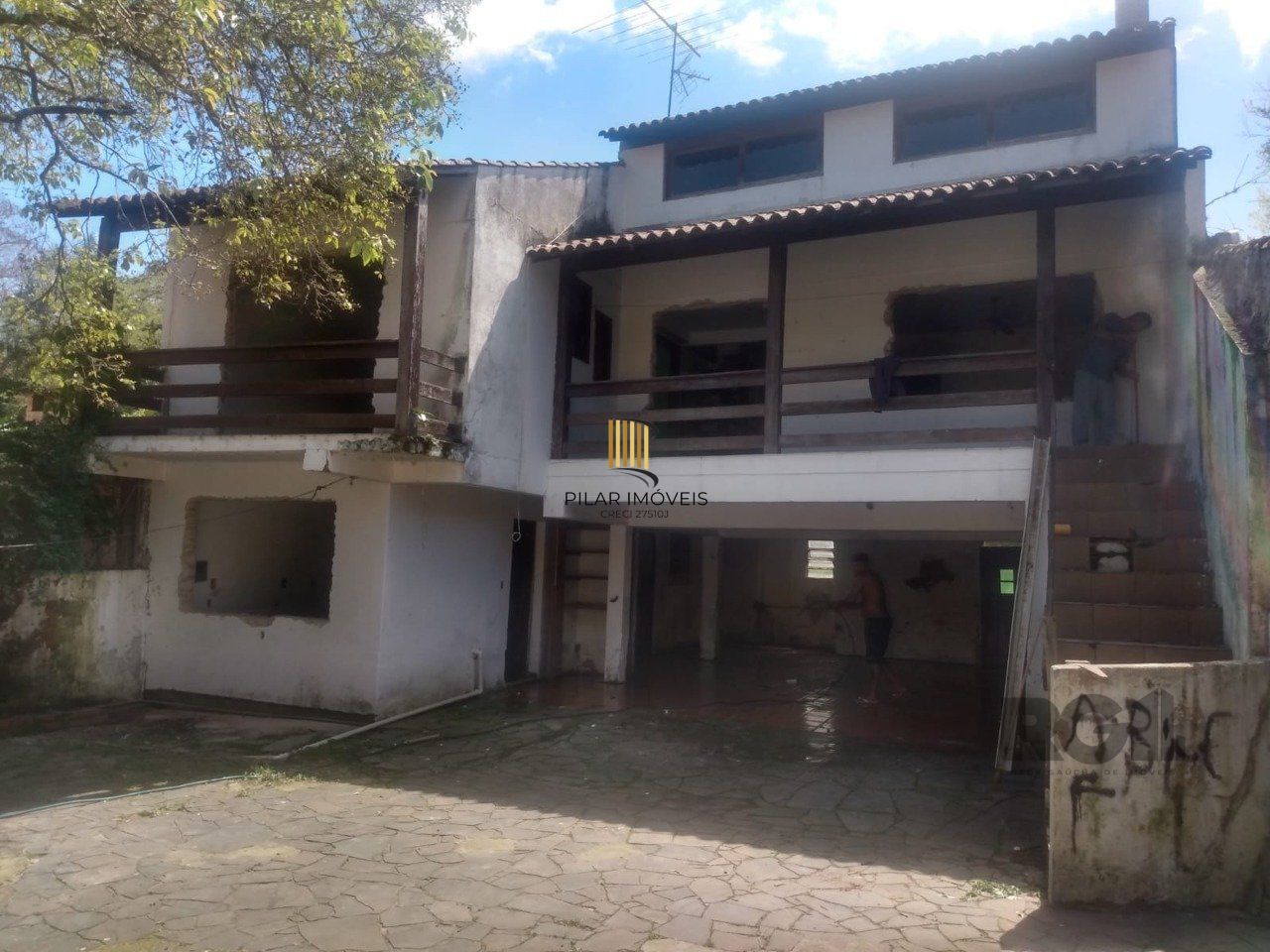 Casa 3 dormitórios no bairro Guarujá