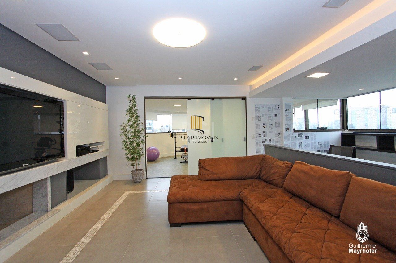 Cobertura para Venda - 327m², 3 dormitórios, sendo 3 suites, 5 vagas - Petrópolis