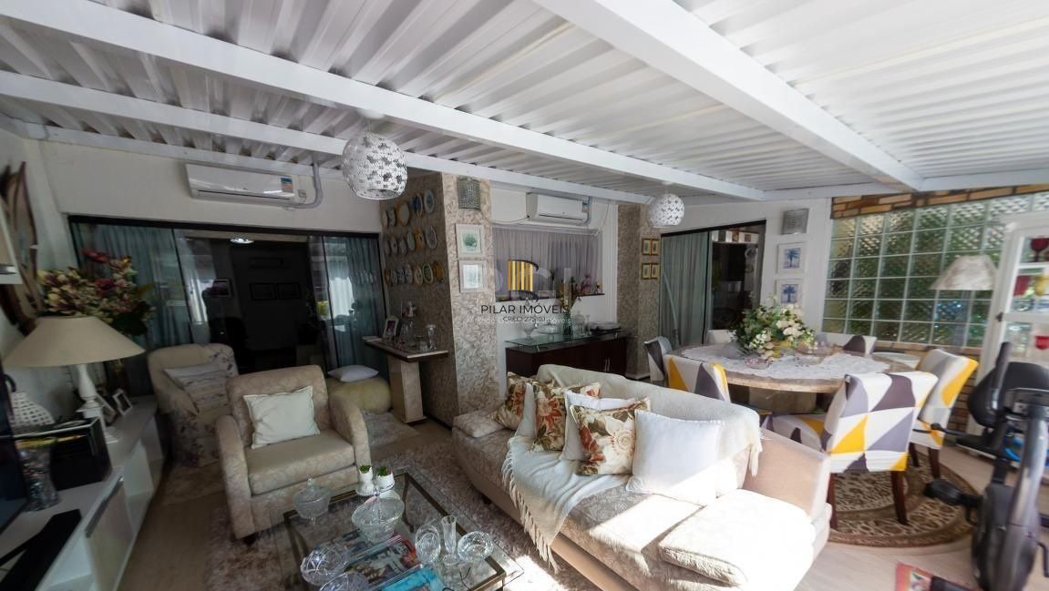 Garden para Venda - 243m², 2 dormitórios, sendo 1 suites, 3 vagas - Menino Deus