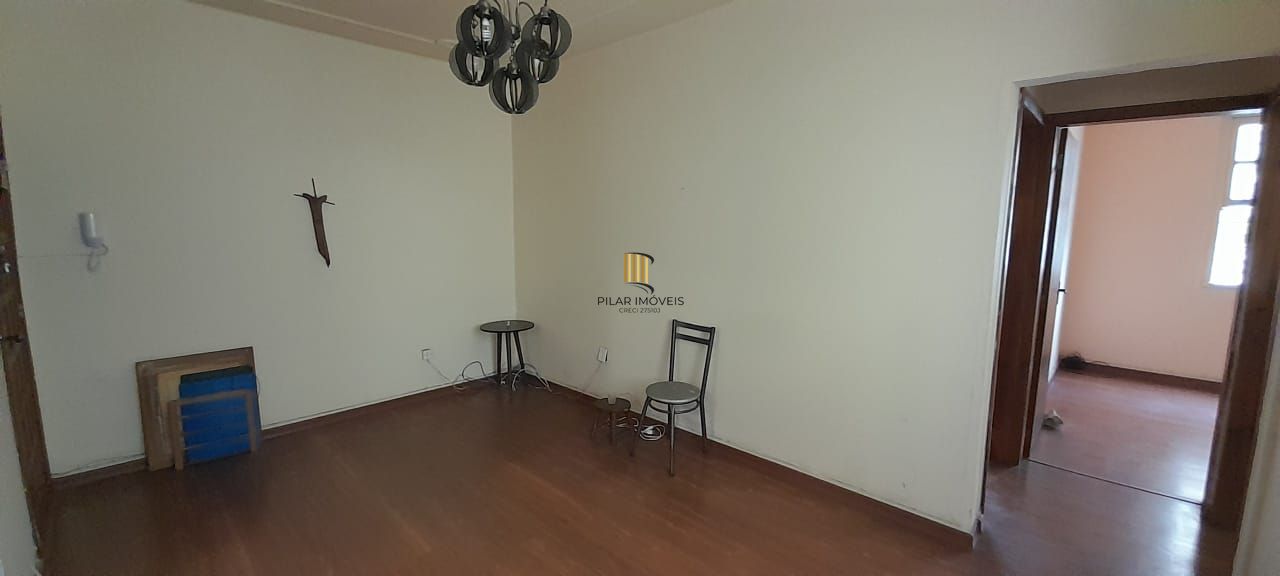 Apartamento de dois quartos no bairro Santana em Porto Alegre