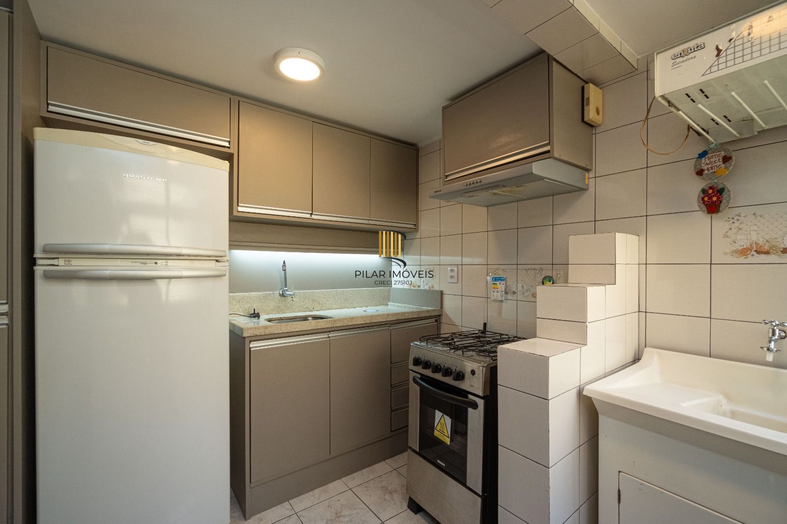 Apartamento de 1 dormitório, semi mobiliado, pronto para morar e com vaga Centro