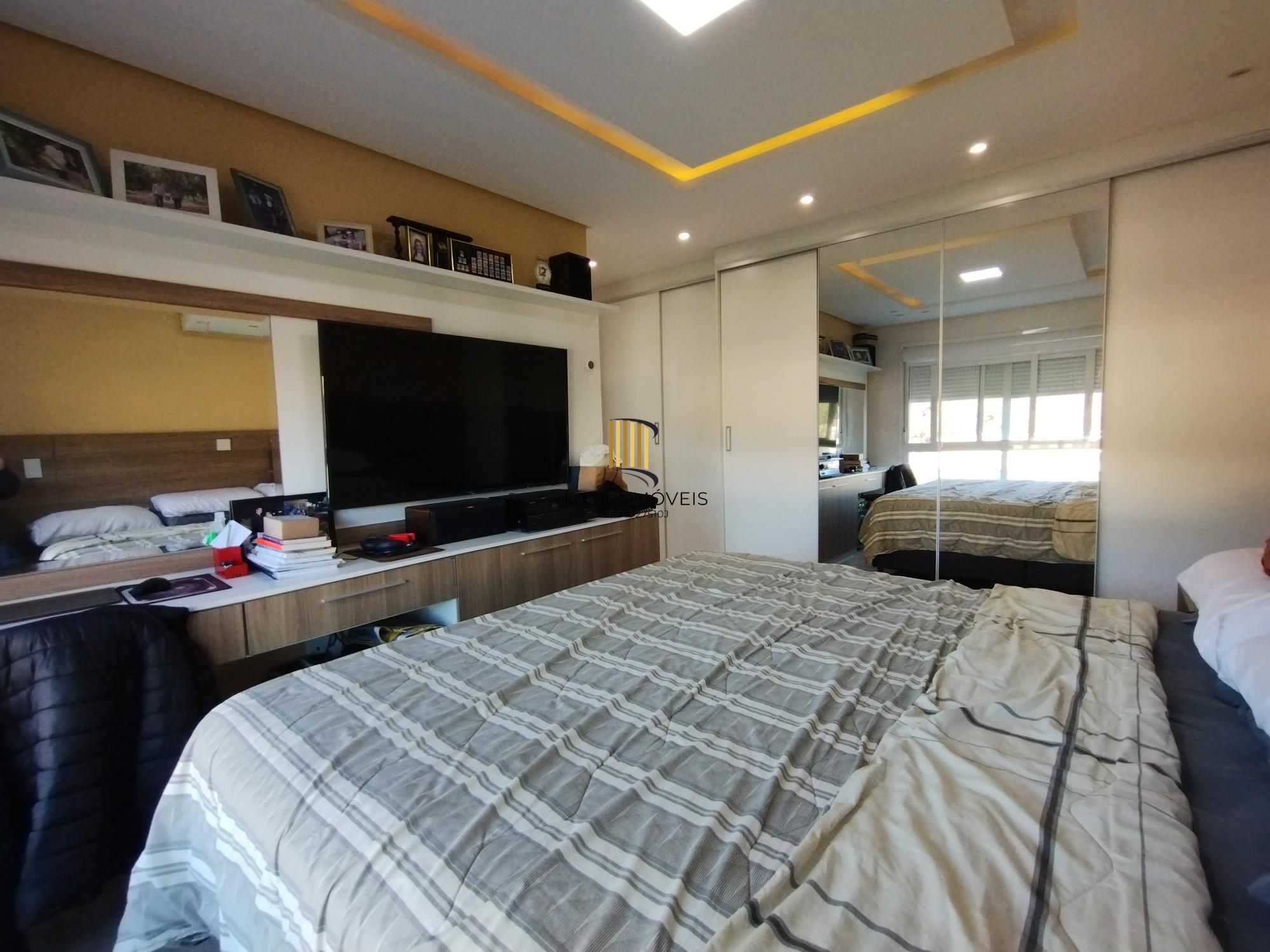 Apartamento 3 dormitórios no bairro Menino Deus